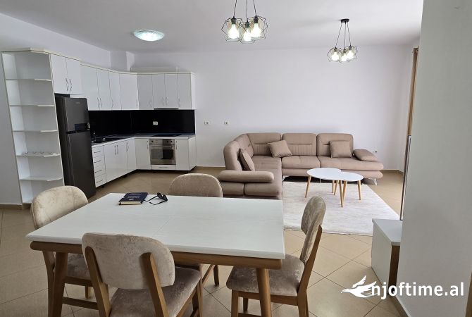 Shtepi me qera Apartament ne Tirane, 2+1, Mobilimi E mobiluar, Pagesa 750  Euro.