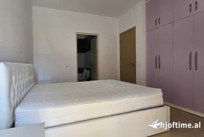 Shtepi me qera Apartament ne Tirane, 2+1, Mobilimi E mobiluar, Pagesa 750  Euro.