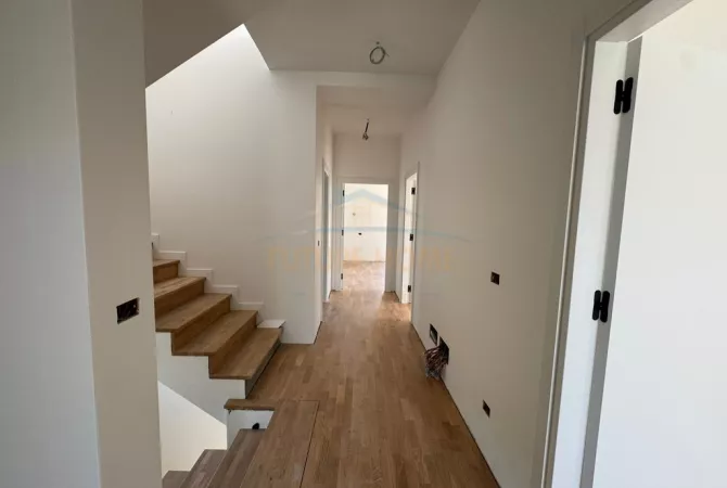 House for Sale 4+1 in Tirana - 591,000 Euro