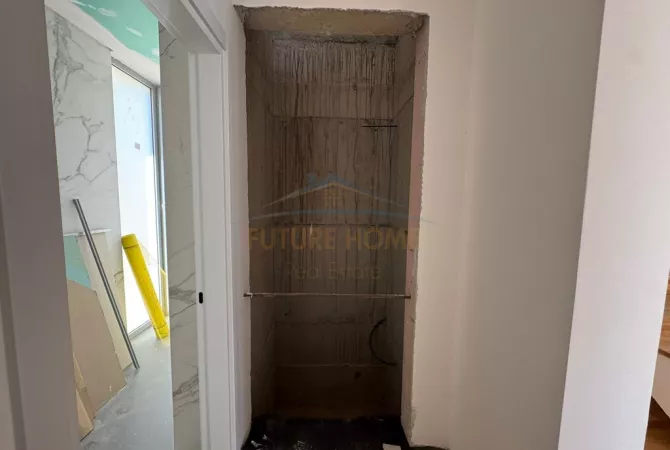 Shtepi ne shitje Vila Luksoze ne Tirane, 4+1, Mobilimi Bosh, pa mobiluar, Pagesa 591,000  Euro.