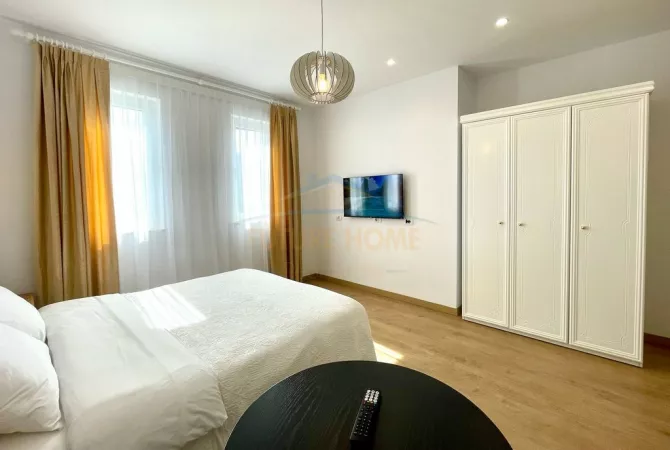 Shtepi ne shitje Vila Luksoze ne Tirane, 4+1, Mobilimi E mobiluar, Pagesa 850,000  Euro.