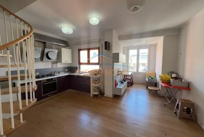 Shtepi me qera 3+1 ne Tirane - 800 Euro