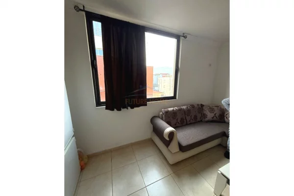 Shtepi ne shitje Apartament ne Tirane, 1+1, Mobilimi Bosh, pa mobiluar, Pagesa 113,000  Euro.