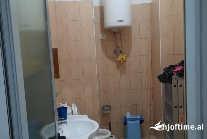 📌 Ambjent Biznesi me Qera 