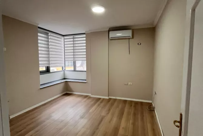 Shtepi me qera 2+1 ne Tirane - 1,000 Euro