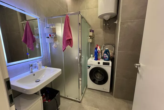 Shtepi me qera 2+1 ne Tirane - 800 Euro
