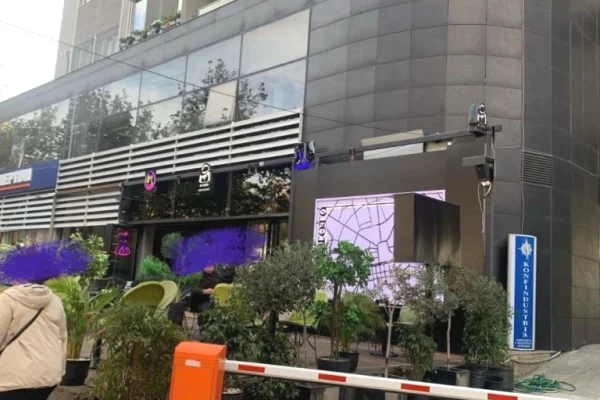 Ambient biznesi me qera 3+1 ne Tirane - 1,000 Euro