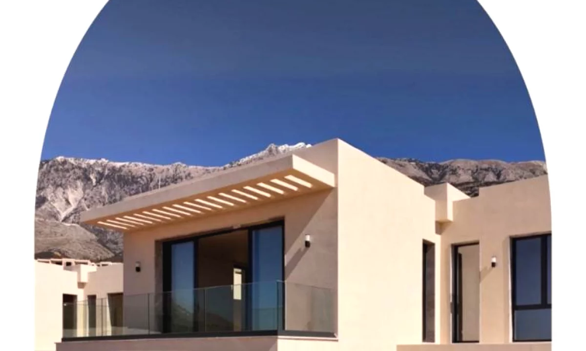Luxury villas for sale in Vlora 4+1, Emty