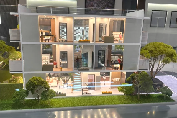 Shtepi ne shitje Vila Luksoze ne Durres, 4+1, Mobilimi Bosh, pa mobiluar, Pagesa 374,000  Euro.