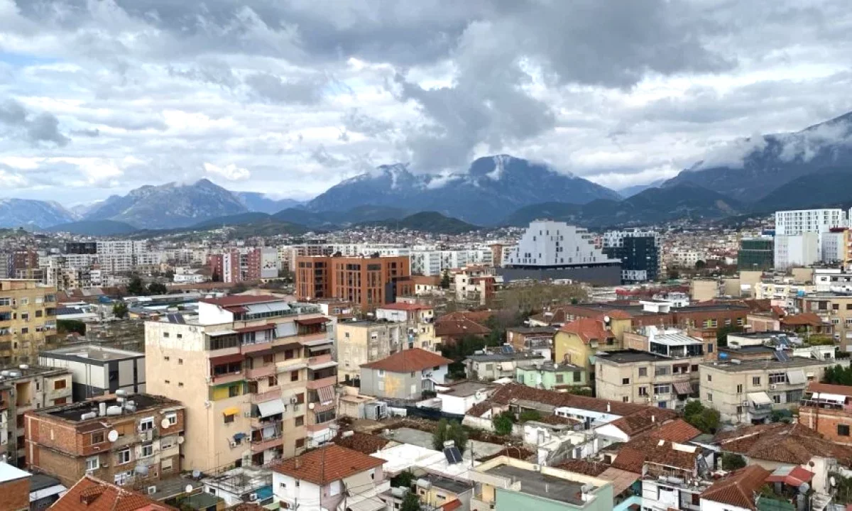 Apartment for rent in Tirana 3+1, Emty