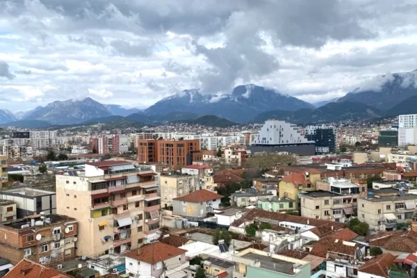 Prane viles Gold tek Selvia jepet me qera apartament 3+1+2 ndertim i ri i vitit 2025