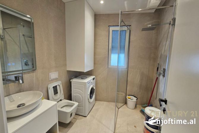 Shtepi me qera Apartament ne Tirane, 2+1, Mobilimi E mobiluar, Pagesa 700  Euro.