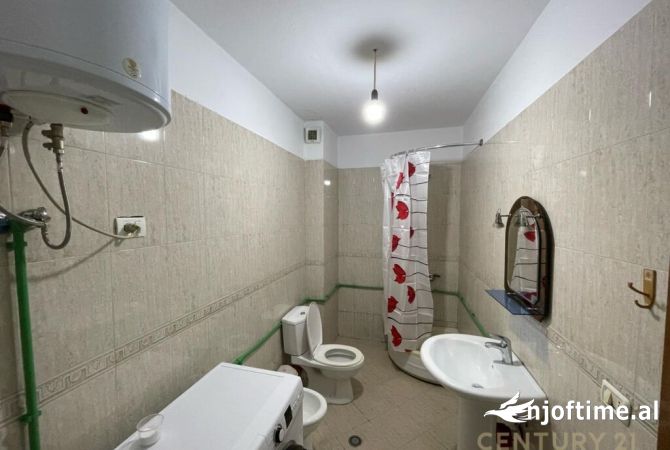 Shtepi me qera Apartament ne Tirane, 2+1, Mobilimi E mobiluar, Pagesa 480  Euro.