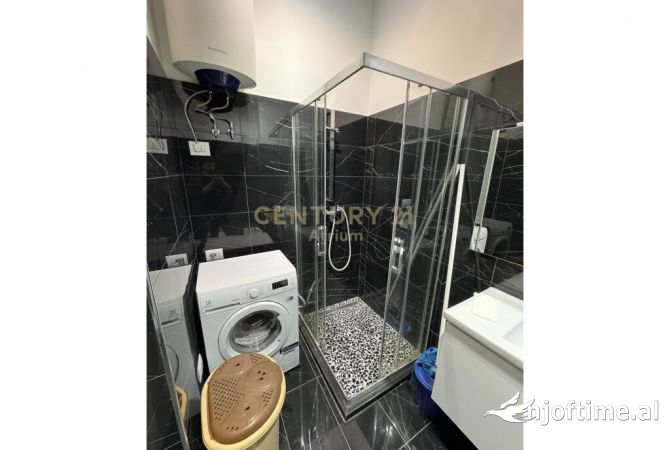 Shtepi me qera Apartament ne Tirane, 2+1, Mobilimi E mobiluar, Pagesa 900  Euro.