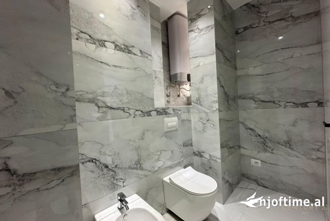 Shtepi me qera Apartament ne Tirane, 2+1, Mobilimi E mobiluar, Pagesa 850  Euro.