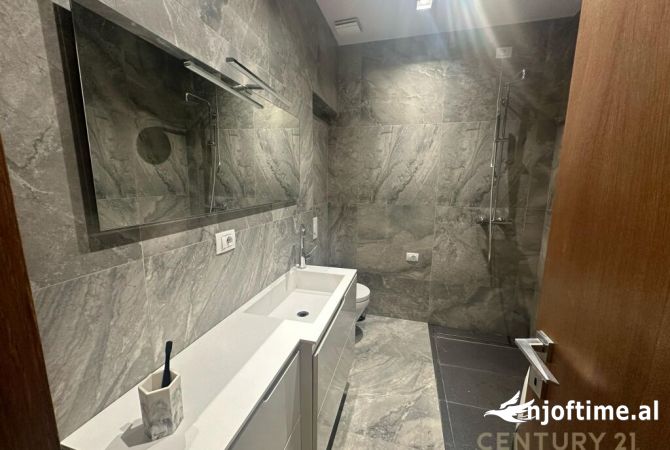 Shtepi me qera Apartament ne Tirane, 2+1, Mobilimi E mobiluar, Pagesa 2,000  Euro.