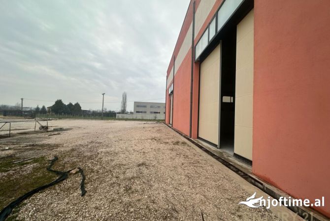 Kapanon me Qira ne Fushe-Kruje – 700m2 + Zyra & Apartament Opsional