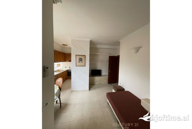 Shtepi me qera 2+1 ne Tirane - 550 Euro