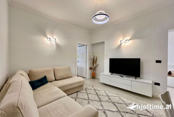 Shtepi me qera 2+1 ne Tirane - 950 Euro