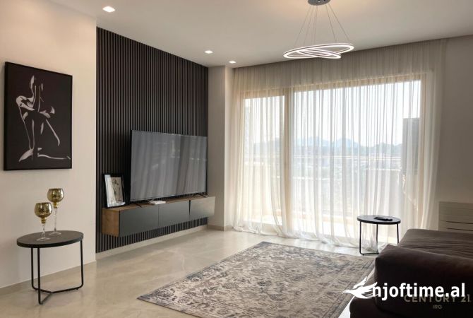 Shtepi me qera 2+1 ne Tirane - 2,000 Euro