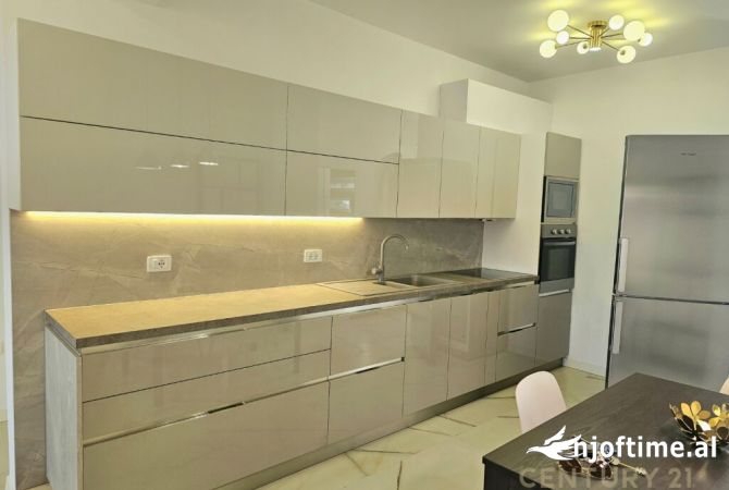 Shtepi me qera 2+1 ne Tirane - 800 Euro