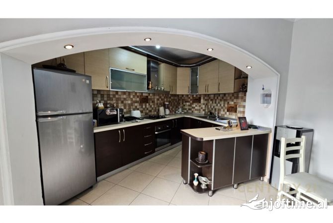 Shtepi me qera 1+1 ne Tirane - 700 Euro