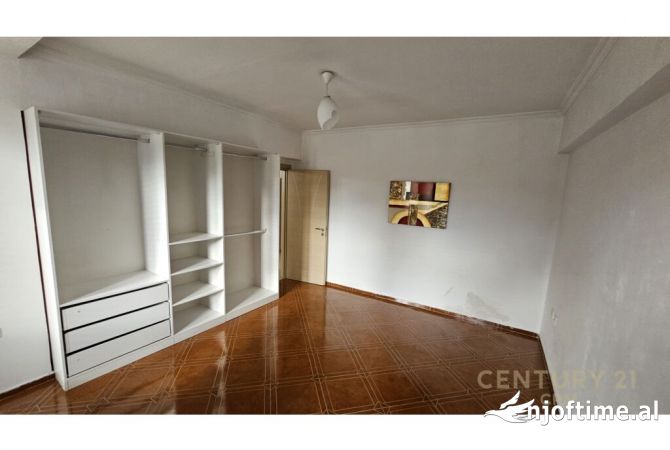 Shtepi me qera 1+1 ne Tirane - 700 Euro