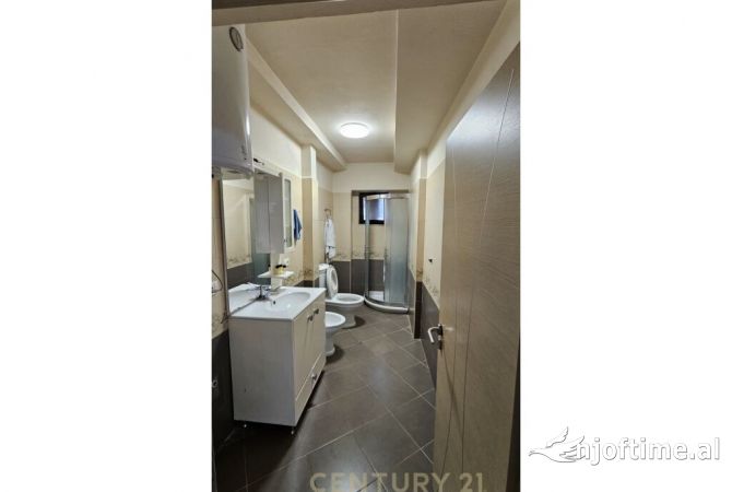 Shtepi me qera Apartament ne Tirane, 1+1, Mobilimi E mobiluar, Pagesa 700  Euro.