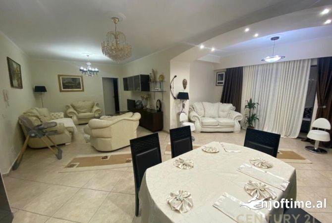 Shtepi me qera 2+1 ne Tirane - 700 Euro