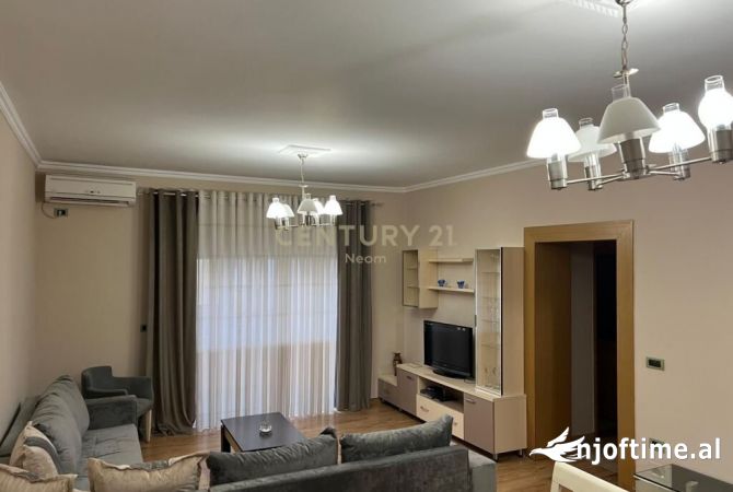 Shtepi me qera 2+1 ne Tirane - 750 Euro