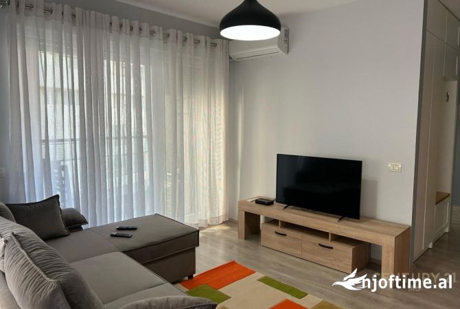 Shtepi me qera 2+1 ne Tirane - 700 Euro
