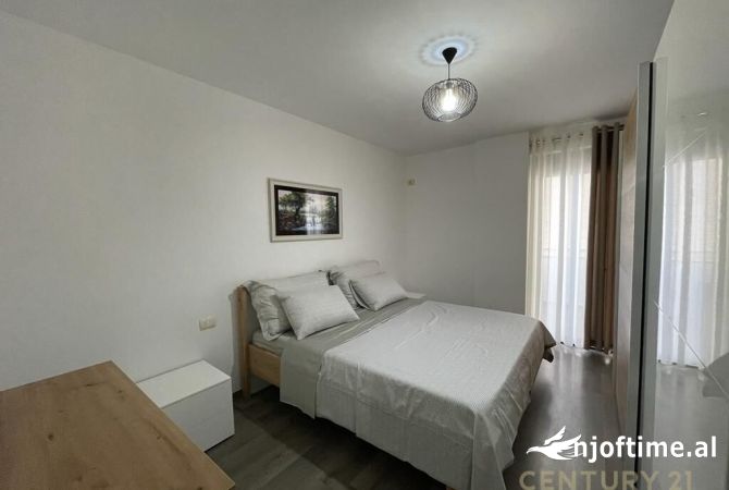Shtepi me qera Apartament ne Tirane, 1+1, Mobilimi E mobiluar, Pagesa 630  Euro.