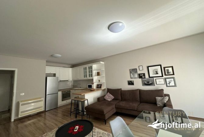 Shtepi me qera 2+1 ne Tirane - 820 Euro