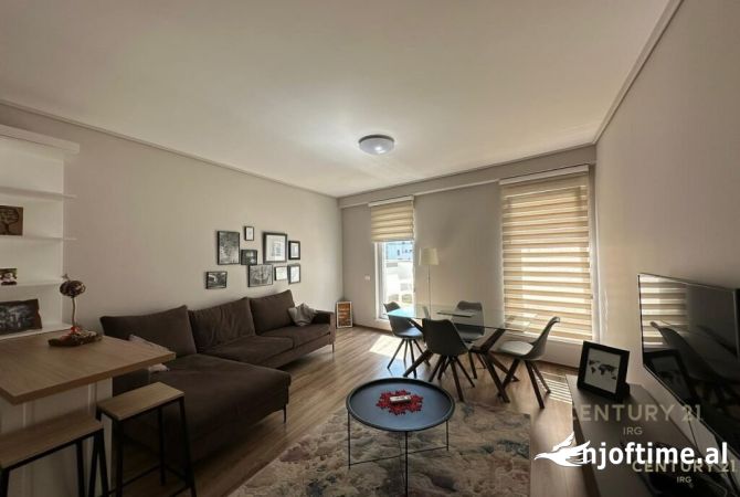 Shtepi me qera 2+1 ne Tirane - 820 Euro