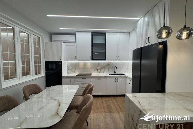 Shtepi me qera 2+1 ne Tirane - 1,000 Euro