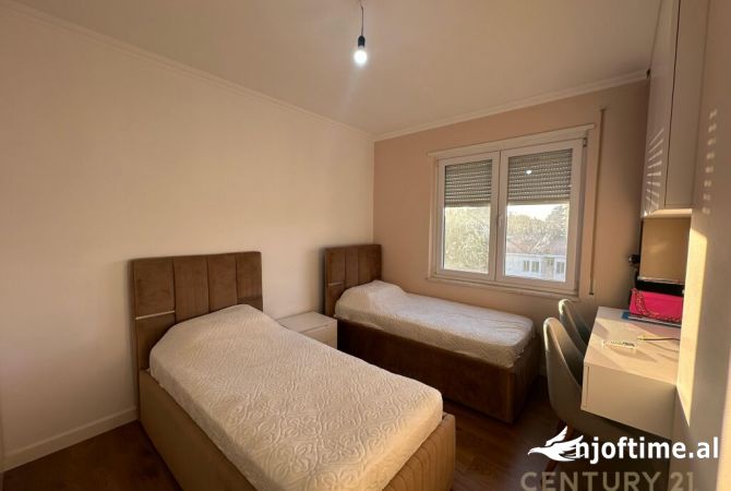 Shtepi me qera Apartament ne Tirane, 2+1, Mobilimi E mobiluar, Pagesa 800  Euro.