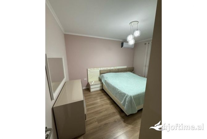 Shtepi me qera 1+1 ne Tirane - 650 Euro