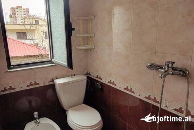 Casa in affitto 2+1 a Tirana - 40,000 Leke