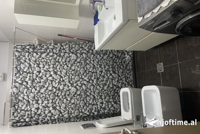 Shtepi me qera Apartament ne Tirane, 2+1, Mobilimi E mobiluar, Pagesa 850  Euro.