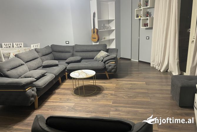 Shtepi me qera 2+1 ne Tirane - 850 Euro