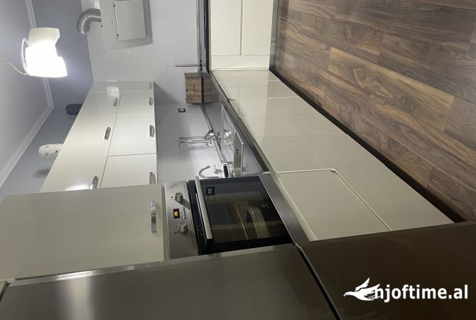 Shtepi me qera Apartament ne Tirane, 2+1, Mobilimi E mobiluar, Pagesa 850  Euro.