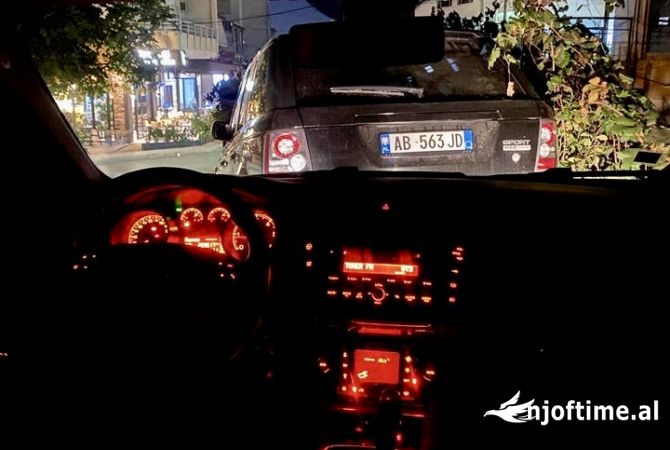 Makina ne shitje ne Tirane, Fiat, 2008 Diesel,Kambio Steptronic-Tiptronic Pagesa 4,500  Euro.