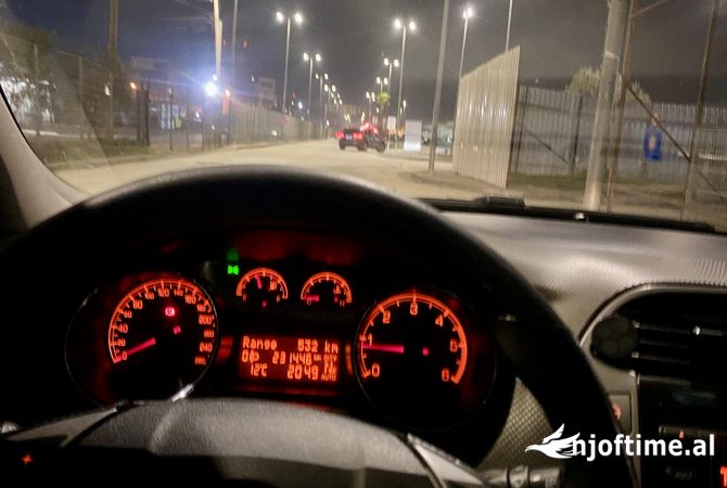 Makina ne shitje ne Tirane, Fiat, 2008 Diesel,Kambio Steptronic-Tiptronic Pagesa 4,500  Euro.