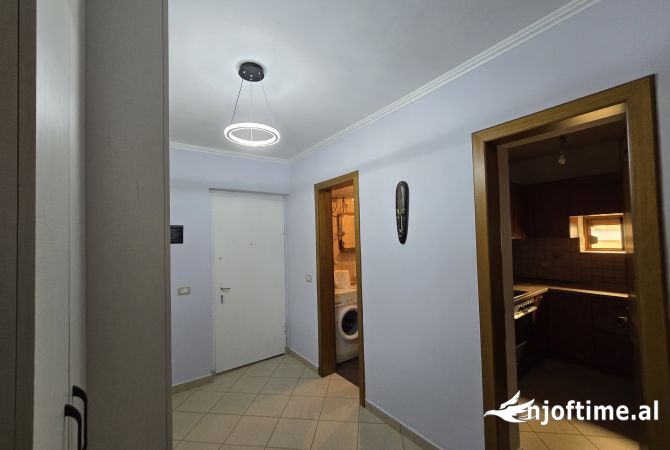 Shtepi me qera Apartament ne Tirane, 1+1, Mobilimi E mobiluar, Pagesa 500  Euro.