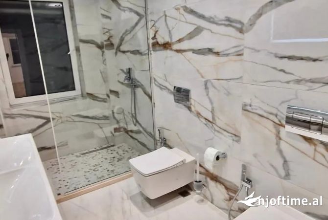 Shtepi me qera 3+1 ne Tirane - 1,200 Euro