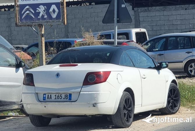 Makina ne shitje  ne Durres - 890 Euro