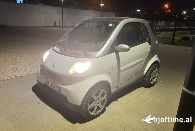 Makina ne shitje  ne Tirane - 2,200 Euro