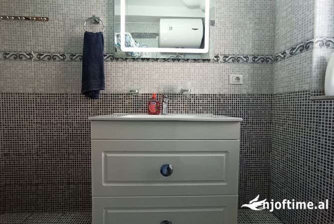 Shtepi me qera Apartament ne Tirane, 2+1, Mobilimi E mobiluar, Pagesa 500  Euro.