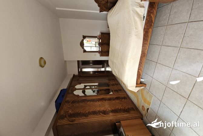 Shtepi me qera 3+1 ne Tirane - 70,000 Leke