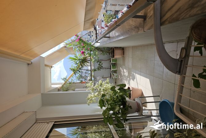 Shtepi me qera 3+1 ne Tirane - 70,000 Leke